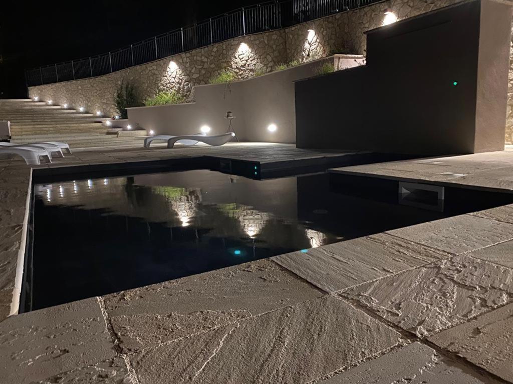 Il Castello Di Perchia Aparthotel Crocemaroggia ภายนอก รูปภาพ