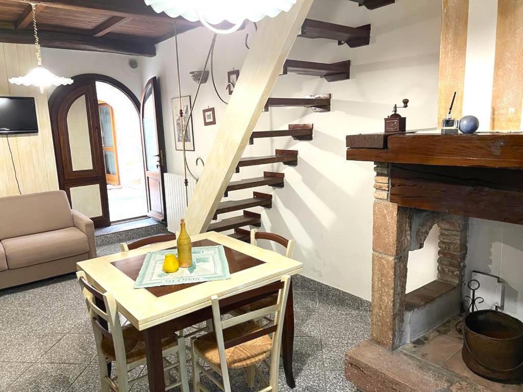 Il Castello Di Perchia Aparthotel Crocemaroggia ภายนอก รูปภาพ
